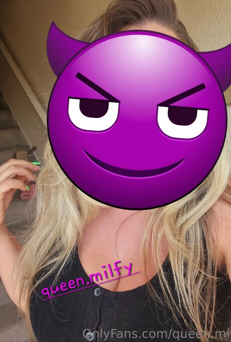 Queen Mi sexy pornstar images