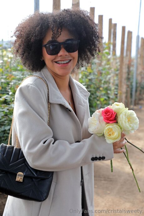 Cristalsweety sex model pictures