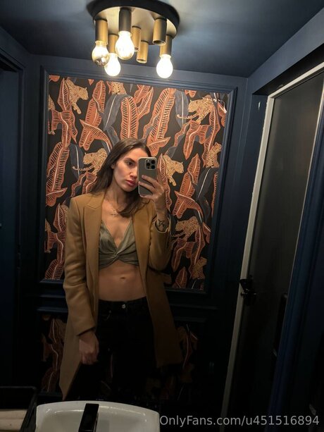 thick trans onlyfans porn img