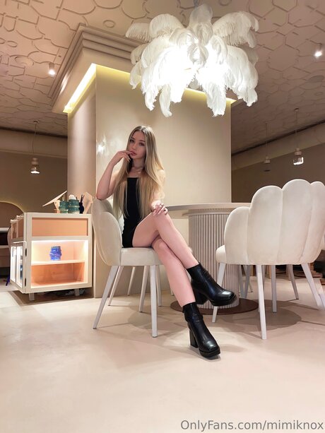 Mimiknox Official model sexy img