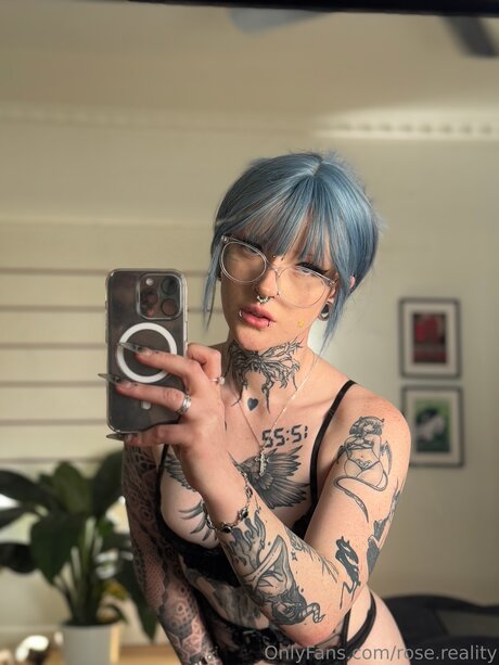 Rose Reality naked actress img