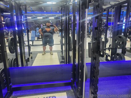 chubby latina onlyfans naked image