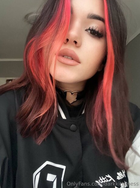 Darkkitteness model best picture