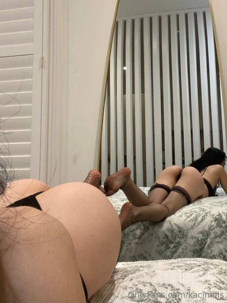 Kacimills sexy actress galleries