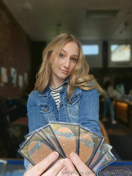 Lilmossymuffn pornographic model pics