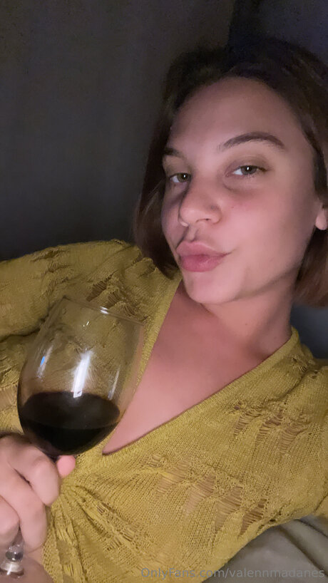 Valennmadanes naked actress pics