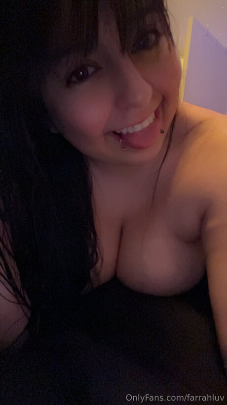 Farrahluv hot model pic