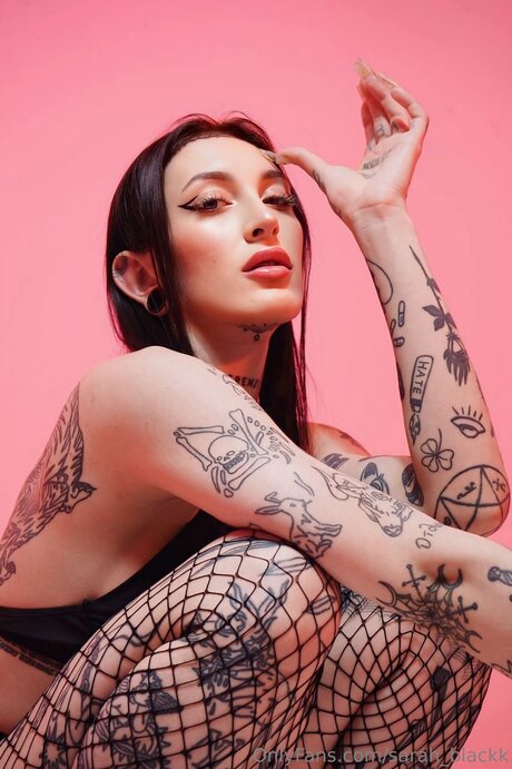 Sarah Blackk star galleries