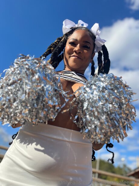 Theayannaleexxx hot star photos