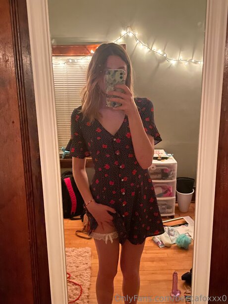 Beccafoxxx0 pornographic model pic