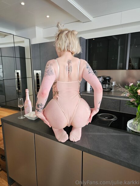 Julie Karkki exclusive star photos