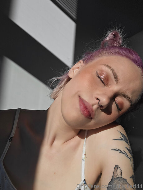 Julie Karkki xxx model pics