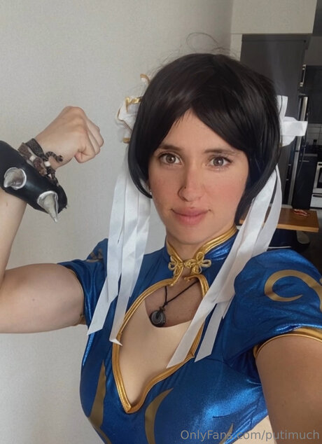 Putimuch erotic actress pictures