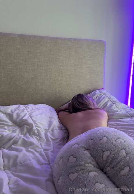 Jadeeechan pornstar sexy pictures