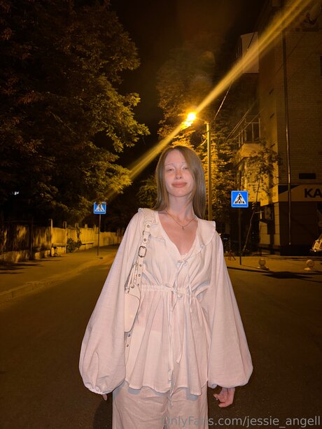 Jessie Angell actress image