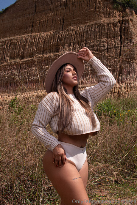 Abbyrossell sex model galleries