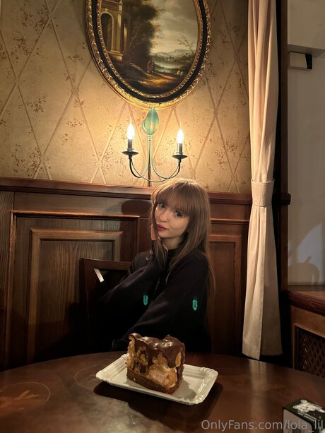 Lola Lil model porn pics