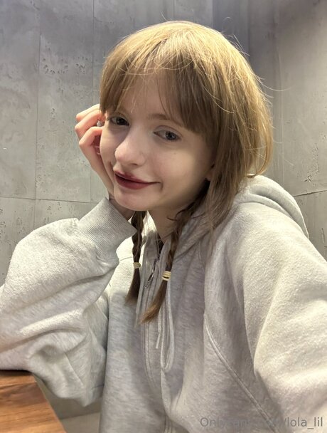 Lola Lil pornstar hd picture