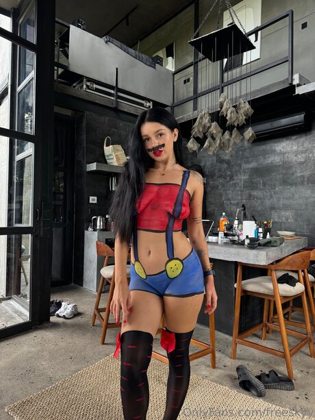 Freeskyy top actress image