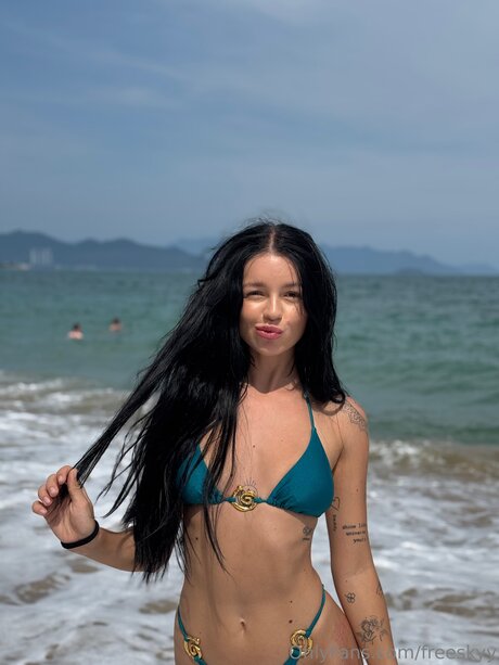 Freeskyy nice actress galleries