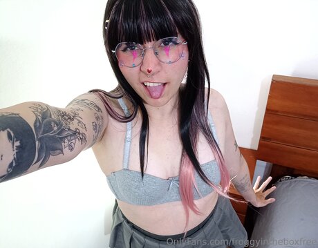 xxx asian onlyfans adult pic