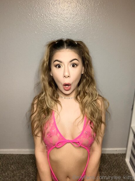 chicks onlyfans erotic gallery