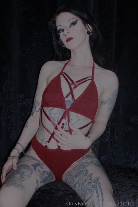 Gothlizardfree high quality model image