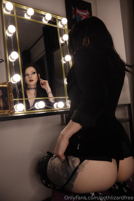 Gothlizardfree high quality model image