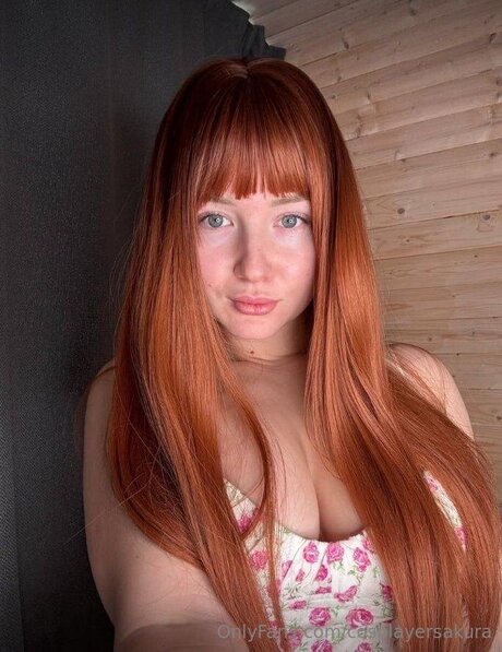 Cosplayersakura model hot images