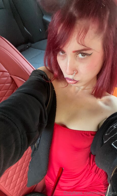 Naniiiixoxo star nude photo