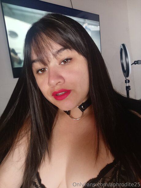 Aphrodite25 erotic model archive