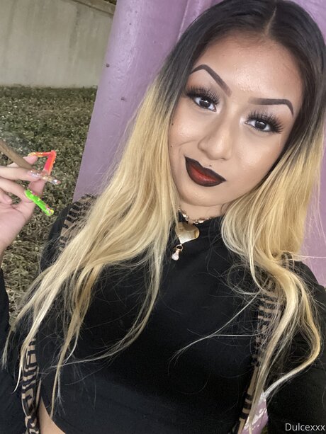 Latinabarbie96 nude pornstar pics