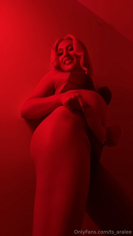 Ts Aralee star naked pictures