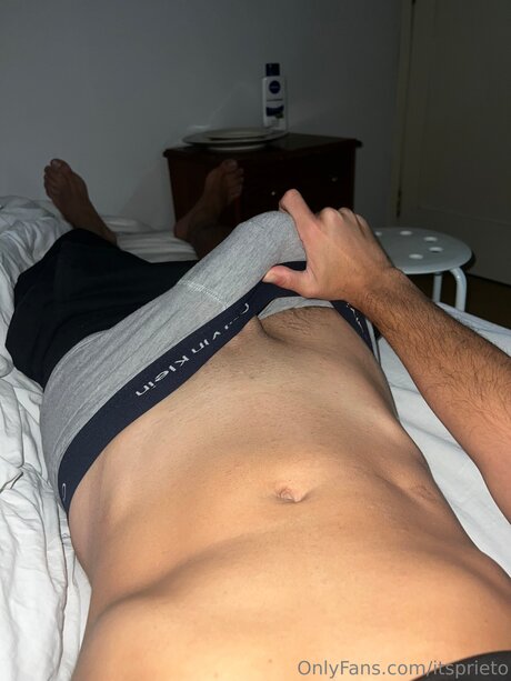 Marcostwinkk hot star pic