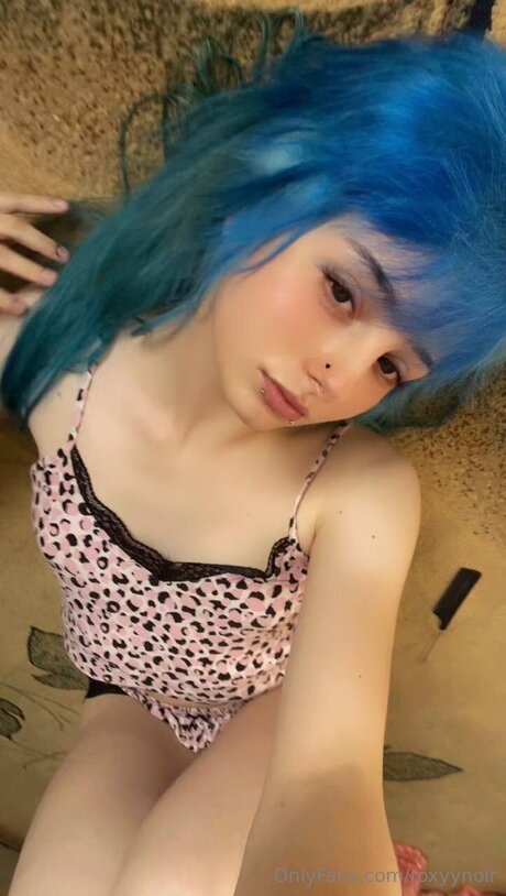 Roxyynoirrr star hd images