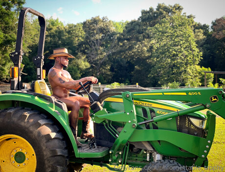 Unforgettable Trophy top actress picture