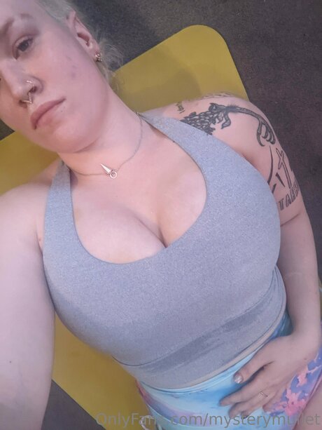 Mysterymullet adult model pictures