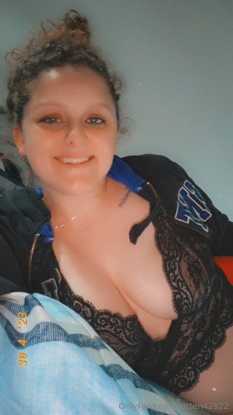 Kitten42922 pretty actress picture