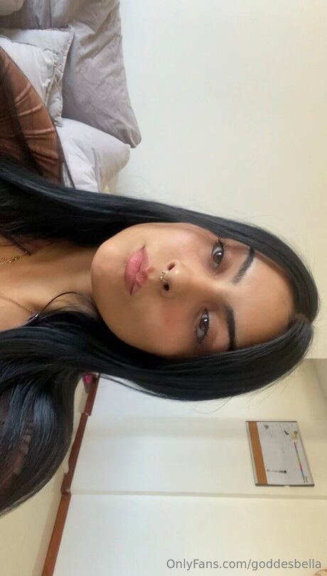 Goddesbella erotic model picture