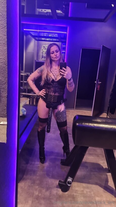 Ravenblack Sm high quality model pics