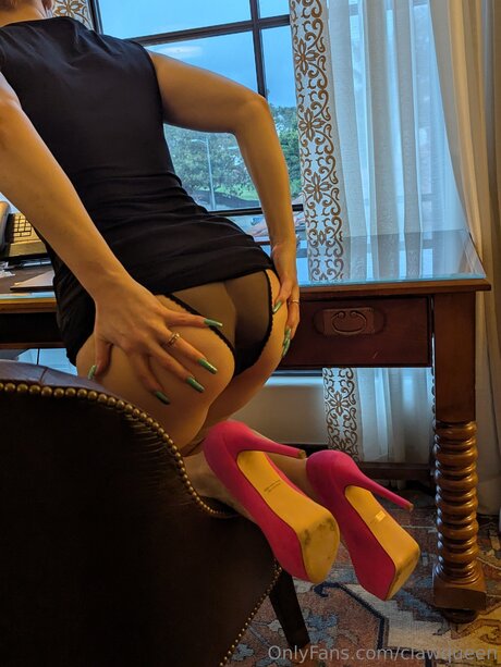 Clawqueen star naked pic