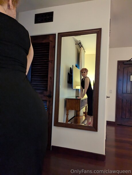 Clawqueen sexy actress photos