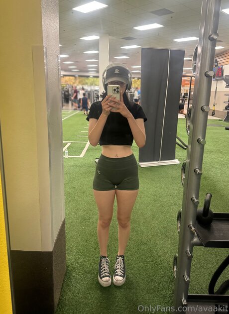 Alessandrakit pretty model photo