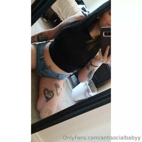 Antisocialbabyy star porn image