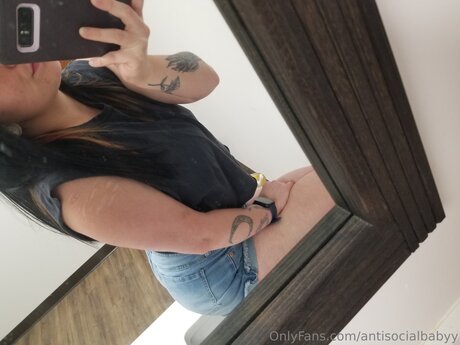 Antisocialbabyy star hot pic