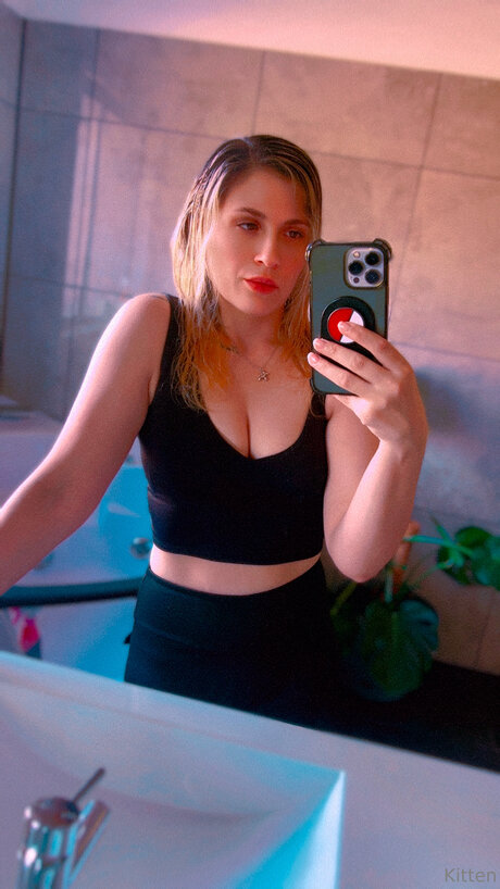 Skitzz model best images