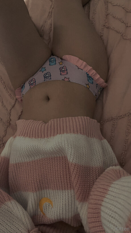 Skitzz nude model image