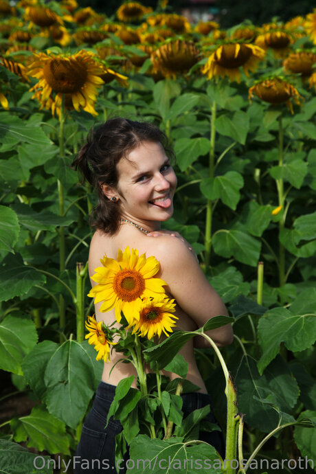 Clarissarosanaroth erotic pornstar pic