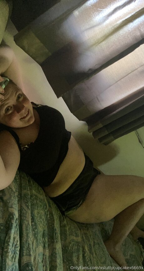 Xsluttycupcakex6669x star perfect pics