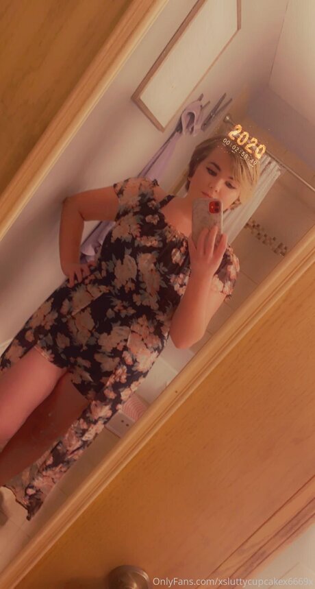 Xsluttycupcakex6669x nude actress photos